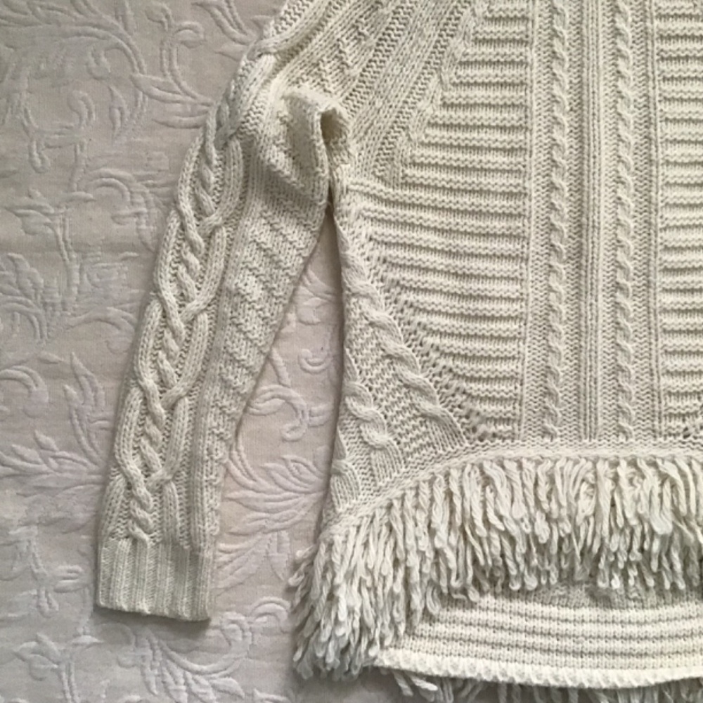 Women’s Banana Republic Cream Cable Knit Sweater - Picture 7 of 8